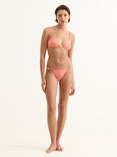 Load image into Gallery viewer, Alva Petit Triangle Lassi - Lassi