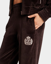 Load image into Gallery viewer, Ny Crest Velour Track Pants  - Chocolate Cream