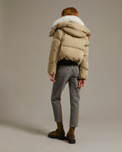 Load image into Gallery viewer, Puffer Jacket Cotton Blended/Fox Trimming - Sable/Ivoire