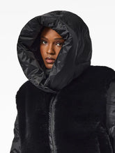 Load image into Gallery viewer, La Reine Ski Jacket  - Black