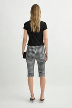 Load image into Gallery viewer, Clover Tee - Black