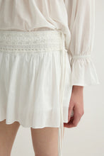 Load image into Gallery viewer, Danielle Skort - Vintage White