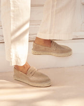 Load image into Gallery viewer, Suede Boat-Shoes Hamptons Vi - Vintage Taupe