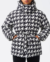 Load image into Gallery viewer, Maya Parka - Black/Snow White