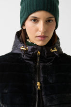 Load image into Gallery viewer, Yumi-D Outdoor Vests - Black 026