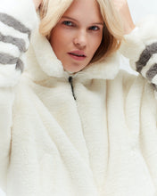 Load image into Gallery viewer, Noelle faux-fur jacket - Snow White