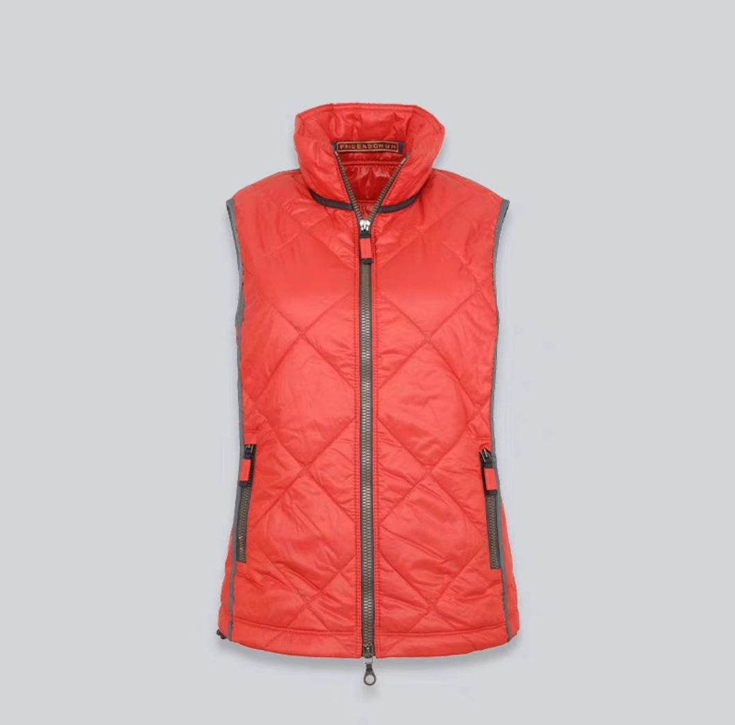 Amira - QS - ruby/color