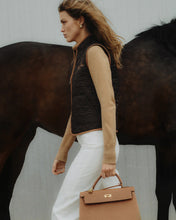 Load image into Gallery viewer, Vendome Quilted Vest  - Chocolate Tan

