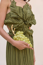 Load image into Gallery viewer, Grape Clutch - Dominga
