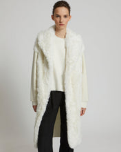 Load image into Gallery viewer, Coat Cut And Sewn Knitwear/Lamb Lg Hair - Ivoire
