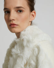 Load image into Gallery viewer, Coat Cut And Sewn Knitwear/Lamb Lg Hair - Ivoire
