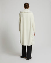 Load image into Gallery viewer, Coat Cut And Sewn Knitwear/Lamb Lg Hair - Ivoire

