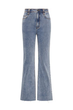 Load image into Gallery viewer, Juno Bootleg Jeans  - Coastal Wash
