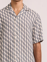 Load image into Gallery viewer, Roberto Linen Shirt S/S Listra Print - Coastal Blue
