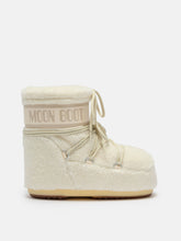 Load image into Gallery viewer, Icon Low Cream Fleece Boots Ice
