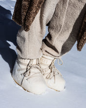 Load image into Gallery viewer, Icon Low Cream Fleece Boots
