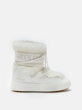 Load image into Gallery viewer, Ltrack Low White Faux-Fur Boots
