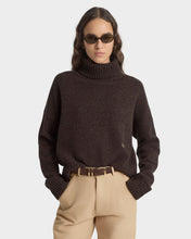 Load image into Gallery viewer, Src Wool Turtleneck - Chocolate
