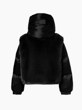 Load image into Gallery viewer, La Reine Ski Jacket  - Black
