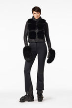 Load image into Gallery viewer, Chic Bodywarmer Faux  - Black
