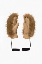 Load image into Gallery viewer, Hill Mittens  - Caramello
