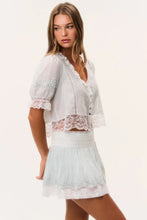 Load image into Gallery viewer, Maurelle Top - Eau De Nil
