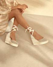 Load image into Gallery viewer, Organic Hemp Low Wedge Espadrilles  - Natural
