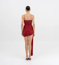 Load image into Gallery viewer, Pestagua Skirt - Merlot
