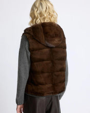 Load image into Gallery viewer, Vest Loro Piana Fabric/Mink - Mochaccino
