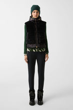 Load image into Gallery viewer, Yumi-D Outdoor Vests - Black 026
