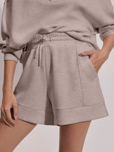 Load image into Gallery viewer, Atrium High Rise Short 4.5  - Taupe Marl
