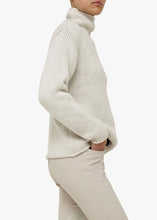Load image into Gallery viewer, Arion Cashmere Chunky-Knit High-Neck - Off-White
