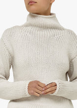 Load image into Gallery viewer, Arion Cashmere Chunky-Knit High-Neck - Off-White
