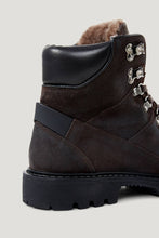 Load image into Gallery viewer, Helsinki 5B Boots - Brown
