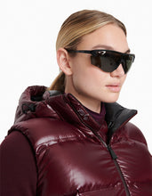 Load image into Gallery viewer, Women Snowbird Vest - Bordeaux
