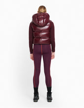 Load image into Gallery viewer, Women Snowbird Vest - Bordeaux
