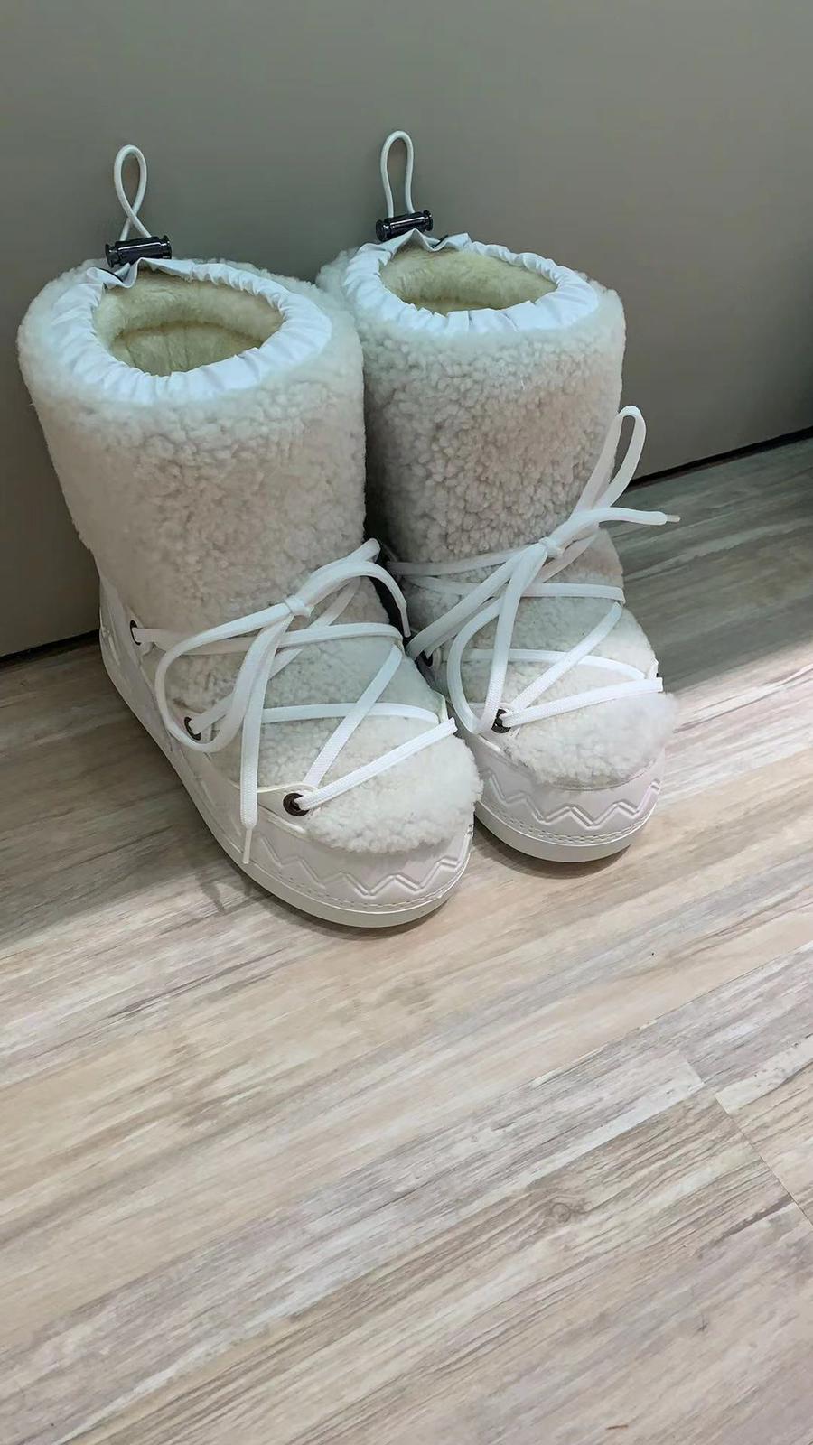 Trois Vallees 22 - White